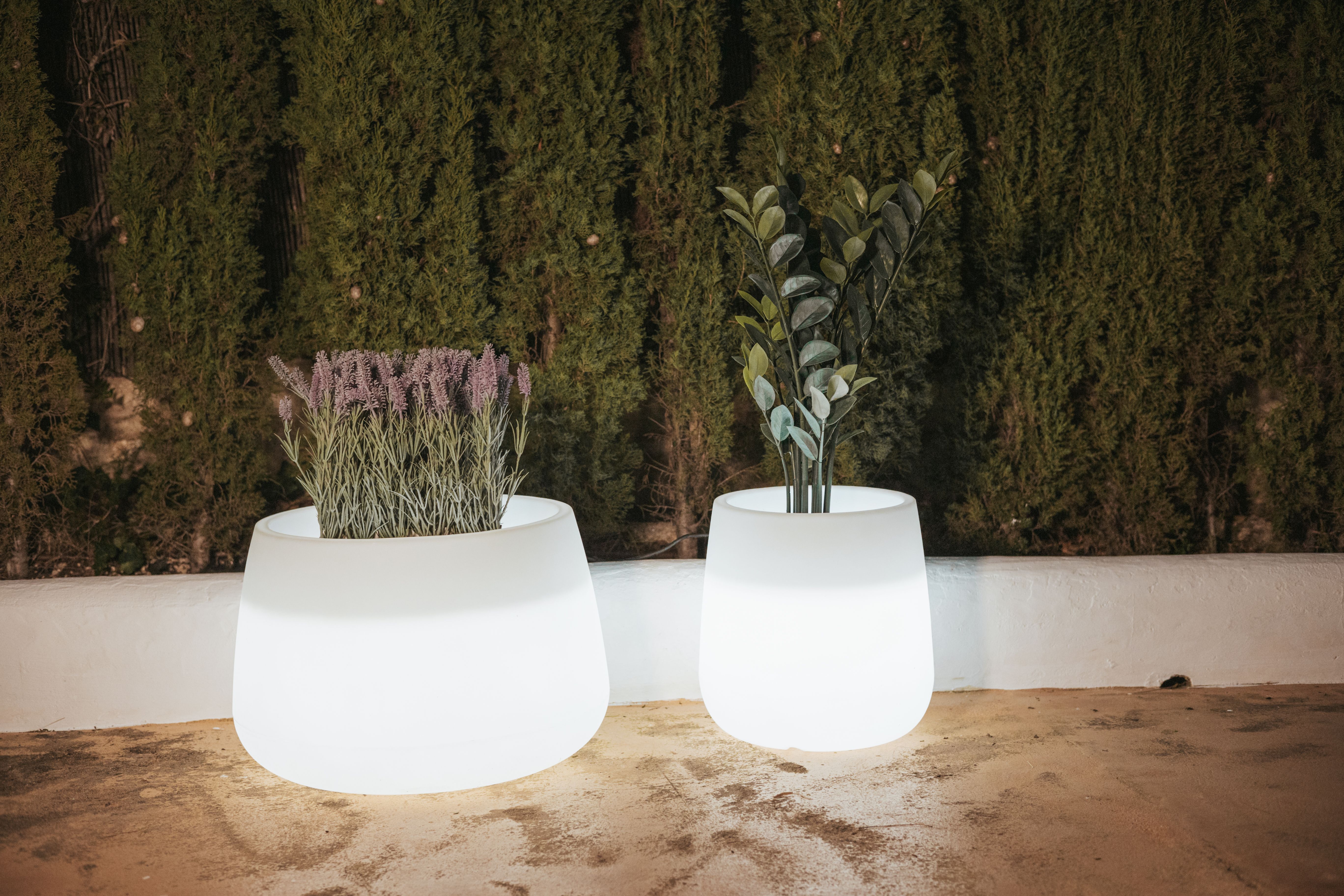 Doniczka solarna CAMELIA 60 LED RGB 3289