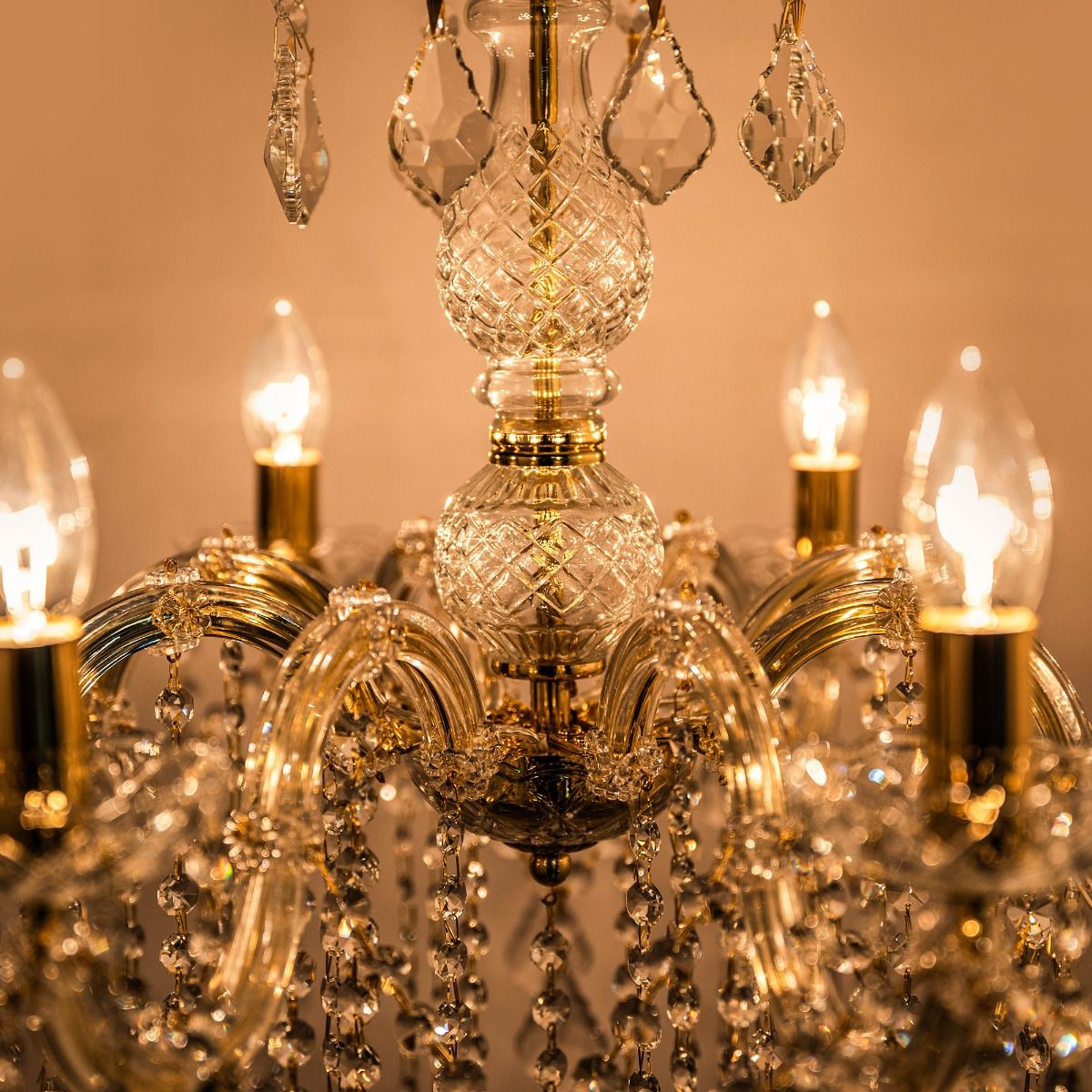 Lampa wisząca CHATEAU 14004/8-GLD