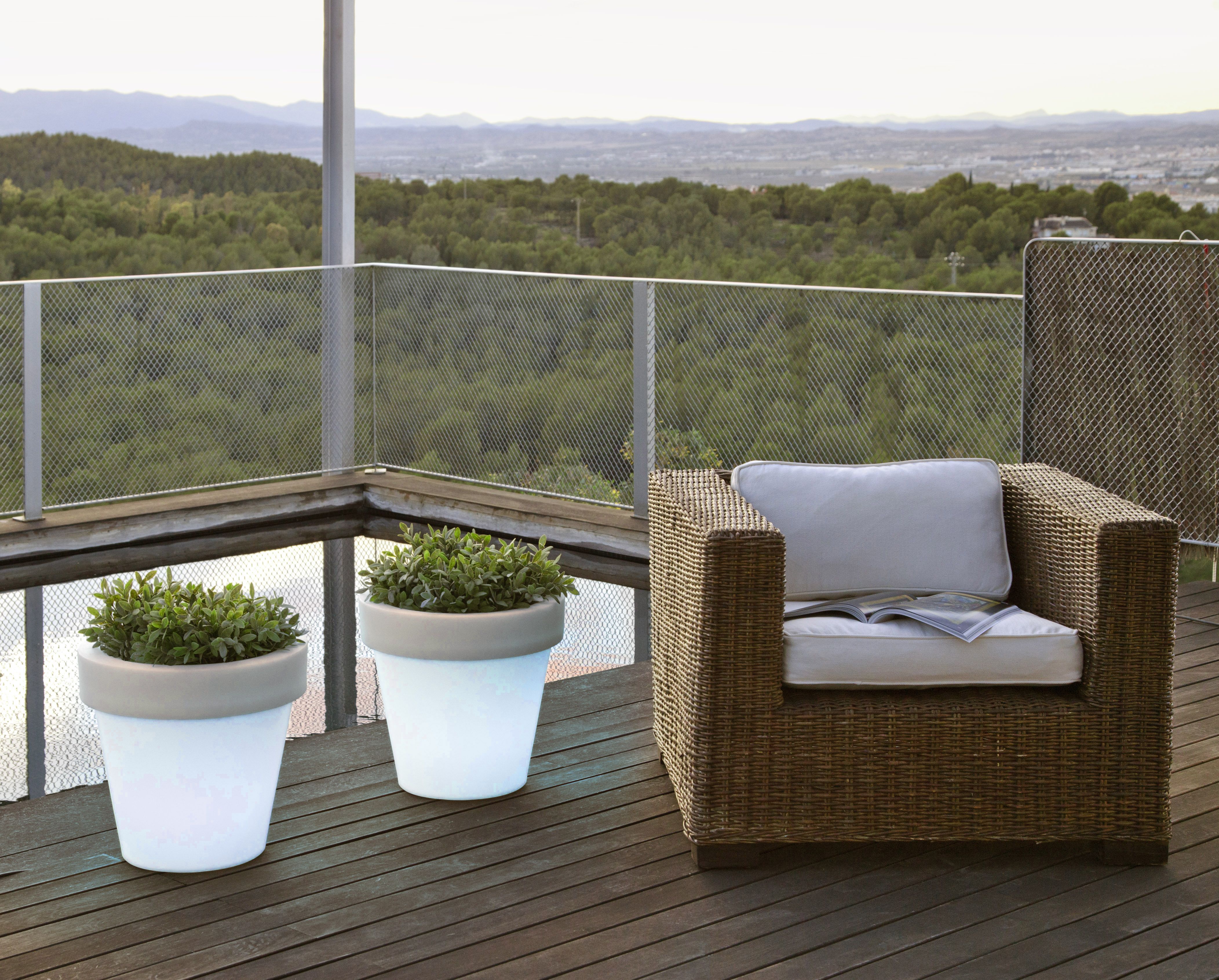 Doniczka solarna MAGNOLIA 45 LED RGB 3331