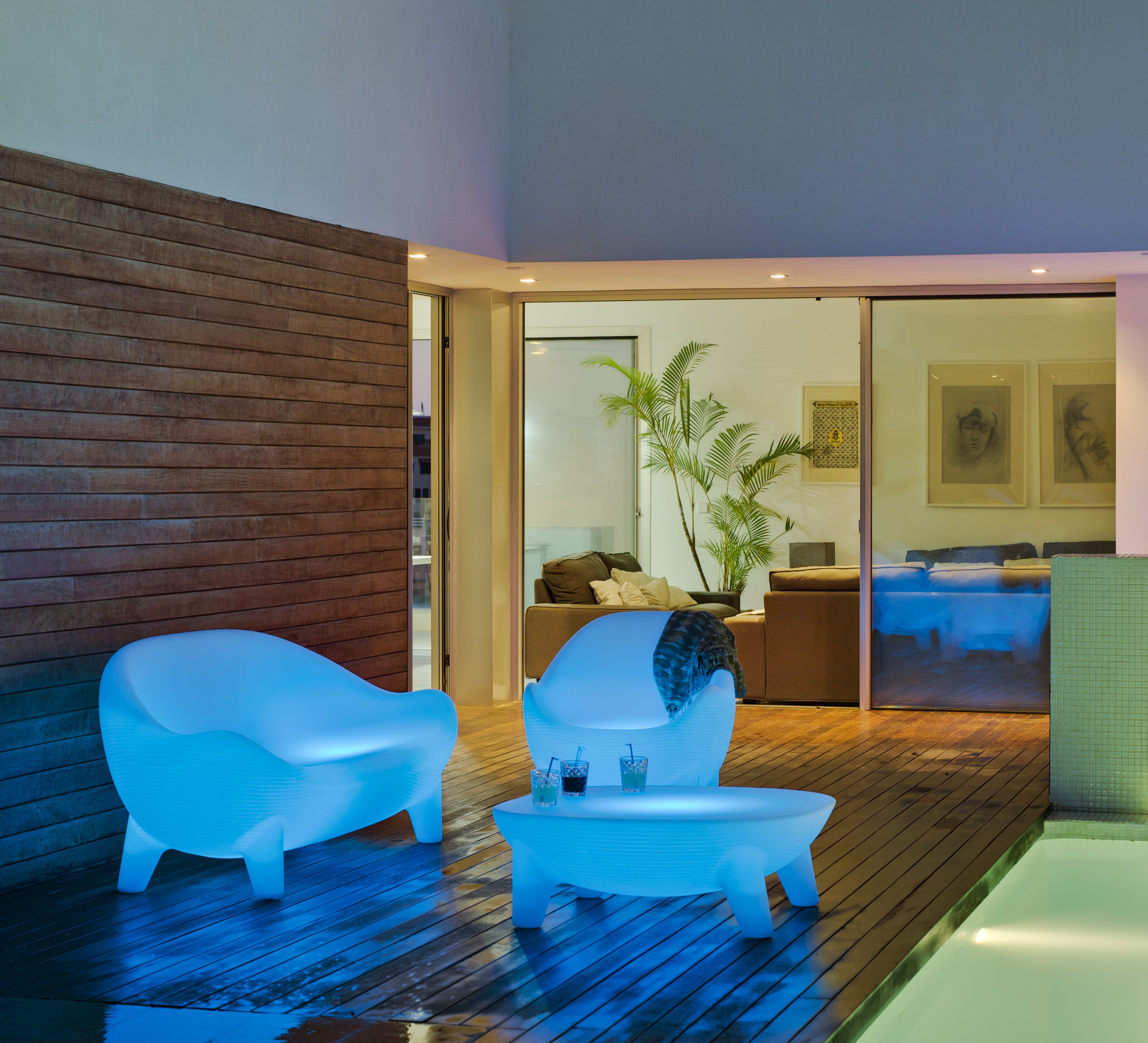 Stół solarny LED RGB MARTINICA IP65 3201