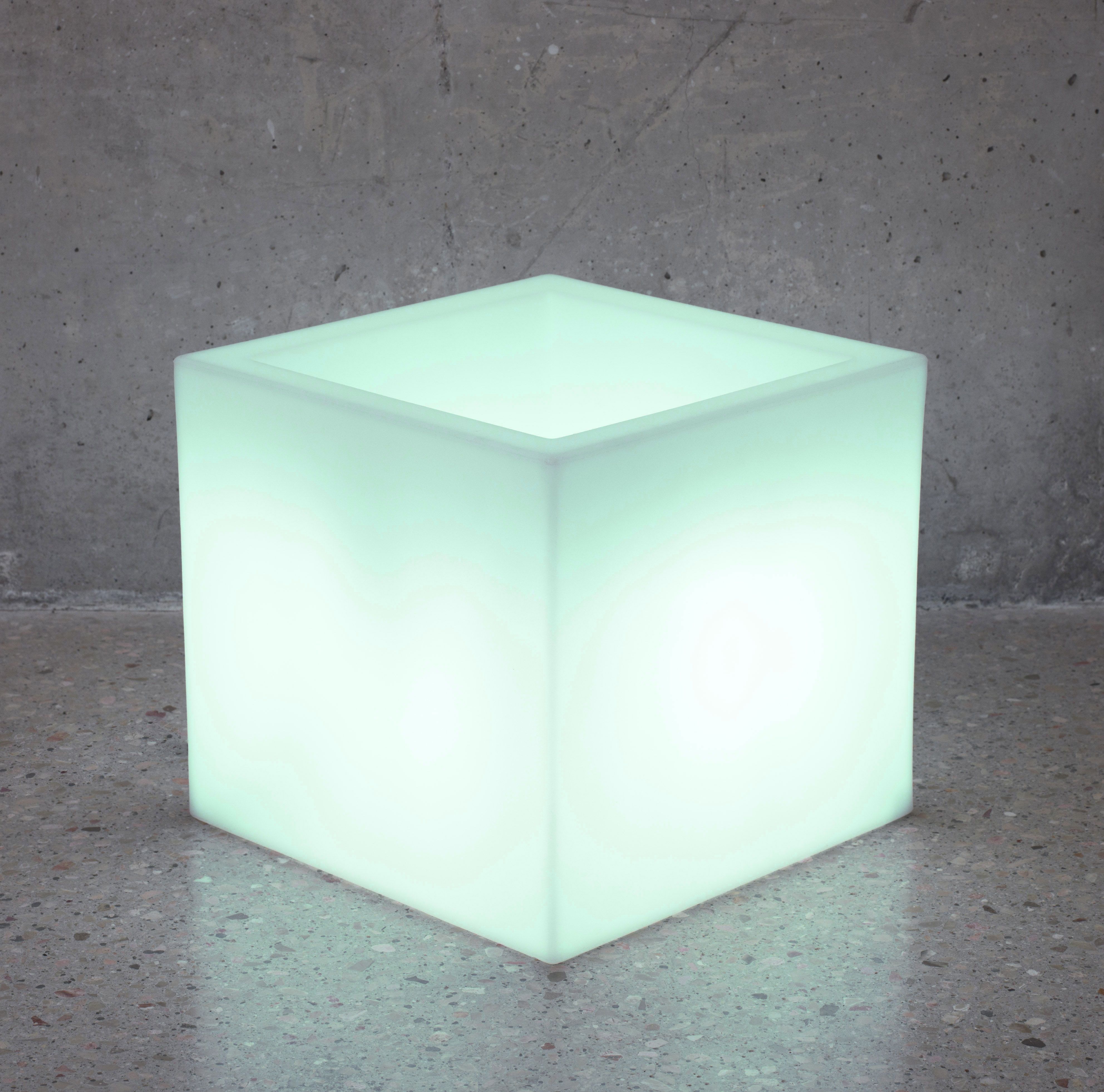 Doniczka solarna NARCISO 40 RGB 3267