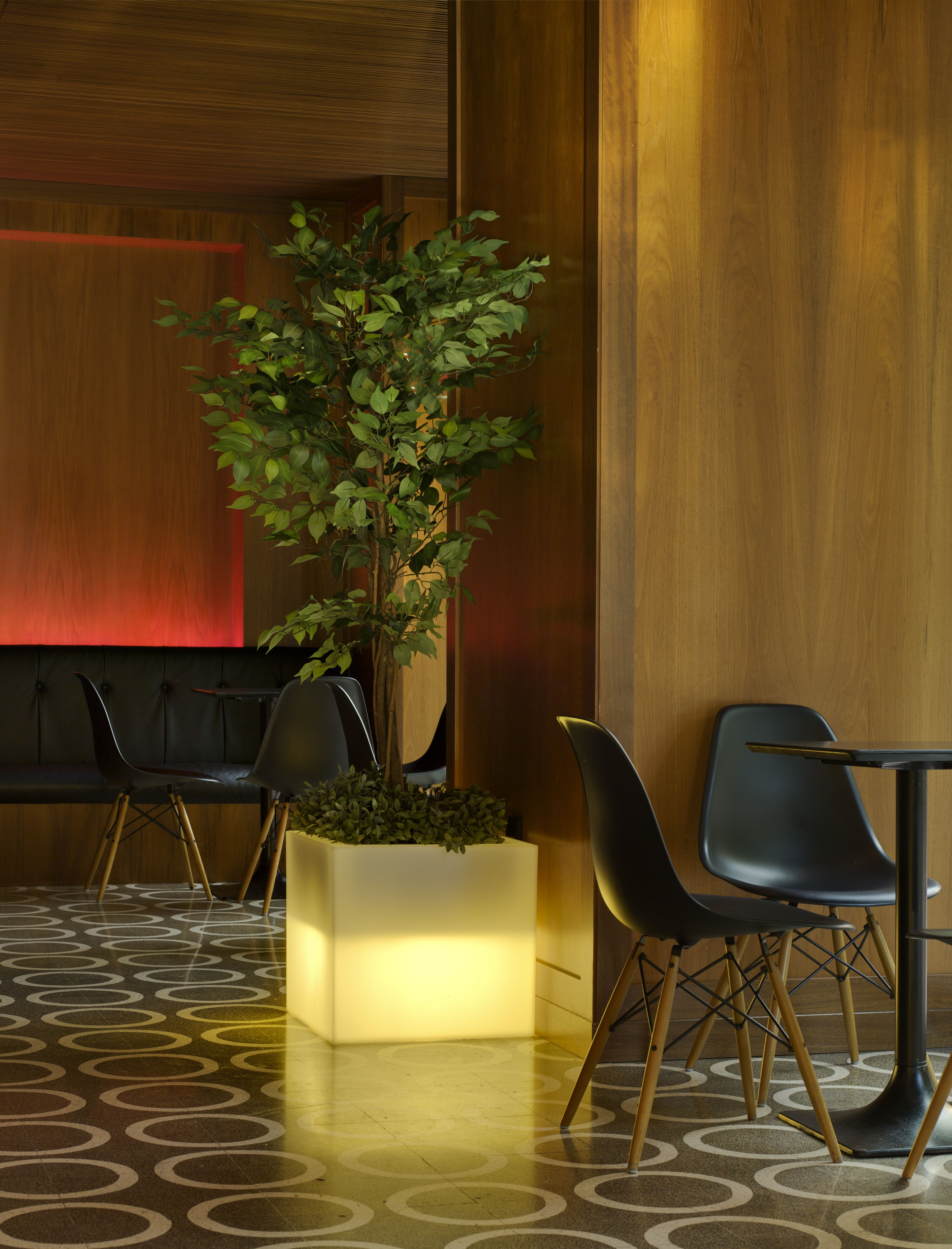 Doniczka solarna NARCISO 50 RGB 3268